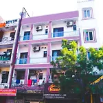 Hotel Bir - 5 Mins Away From Nizamuddin Dargah