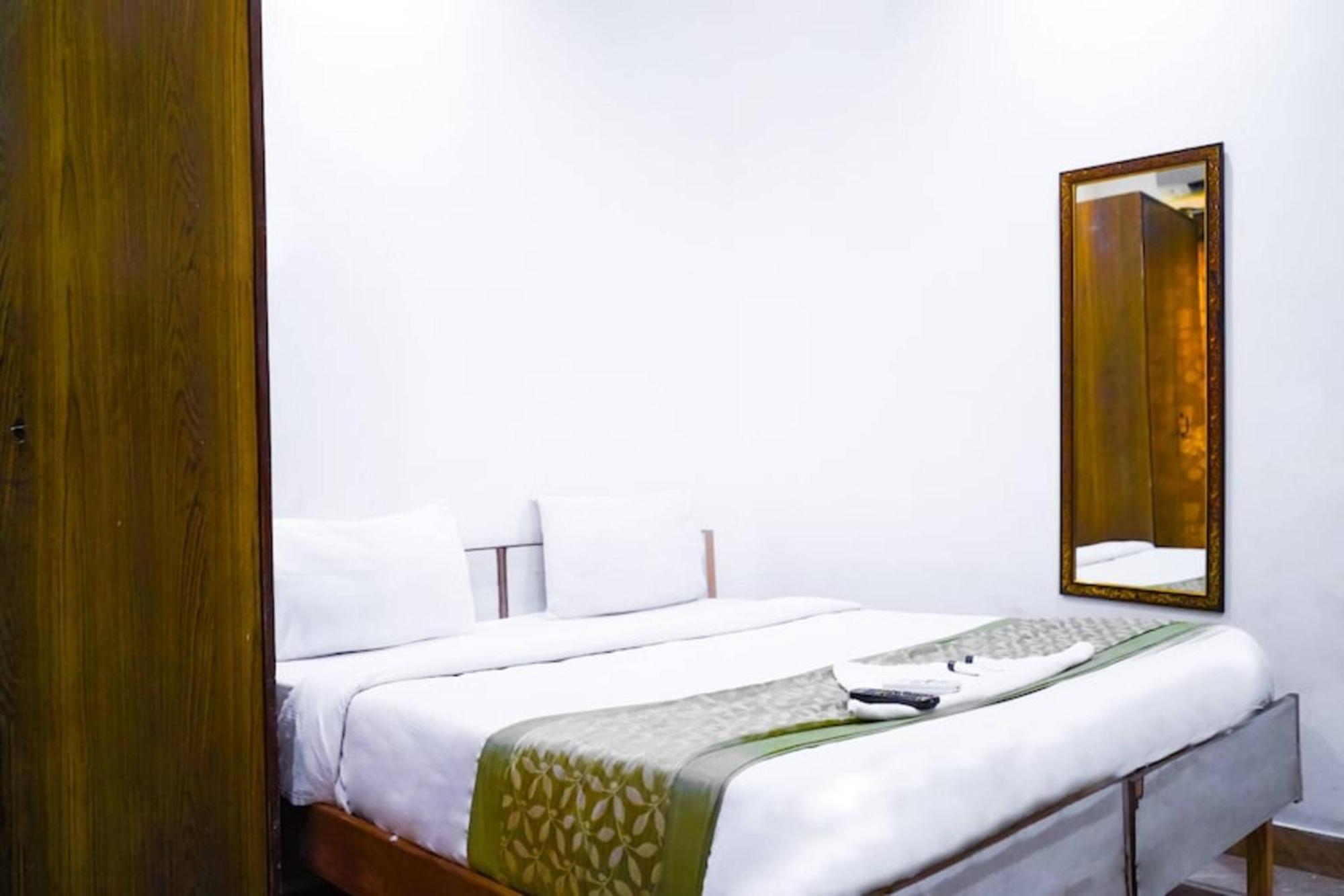 Hotel Bir - 5 Mins Away From Nizamuddin Dargah 3*