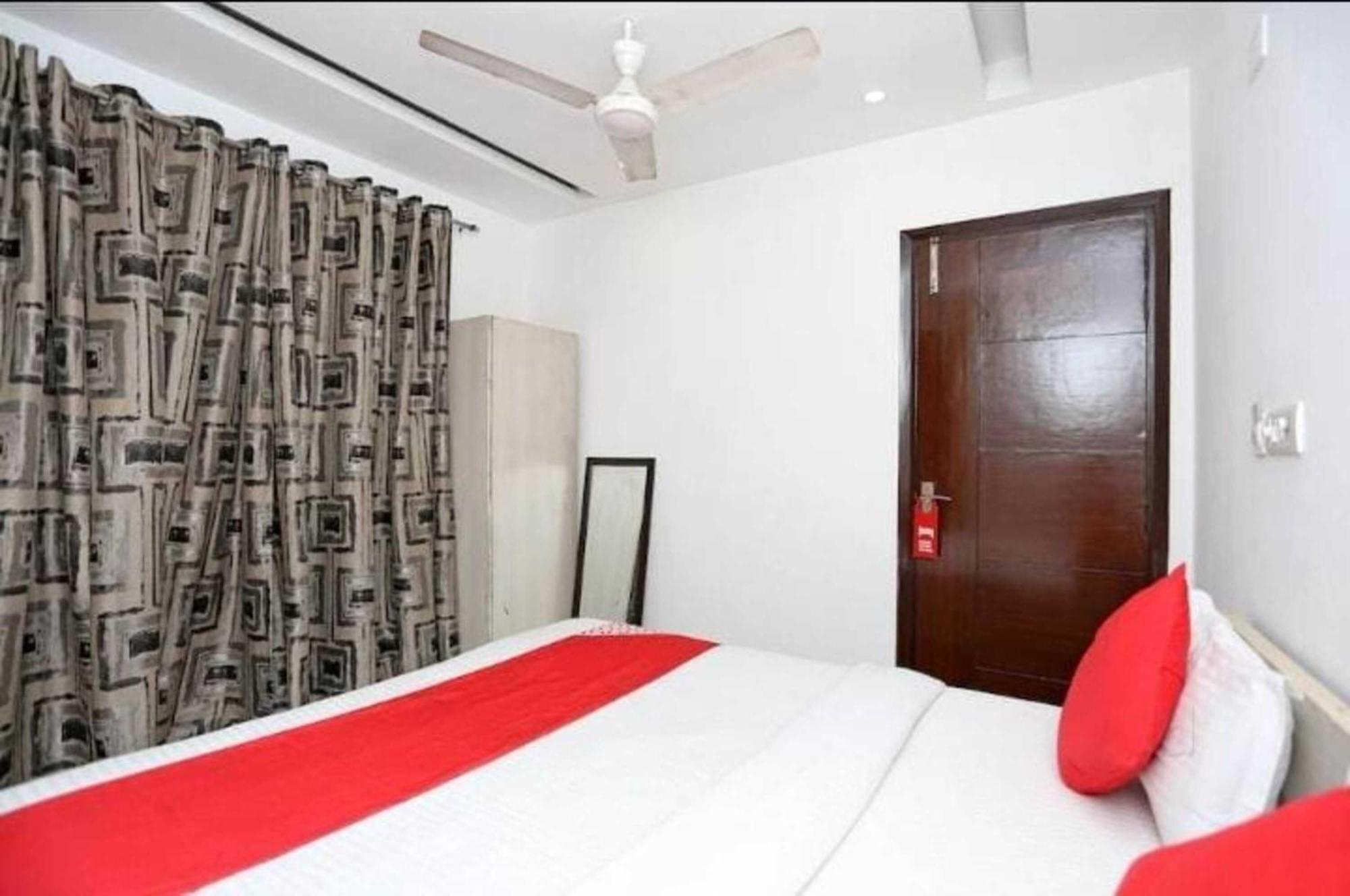 Hotel Bir - 5 Mins Away From Nizamuddin Dargah
