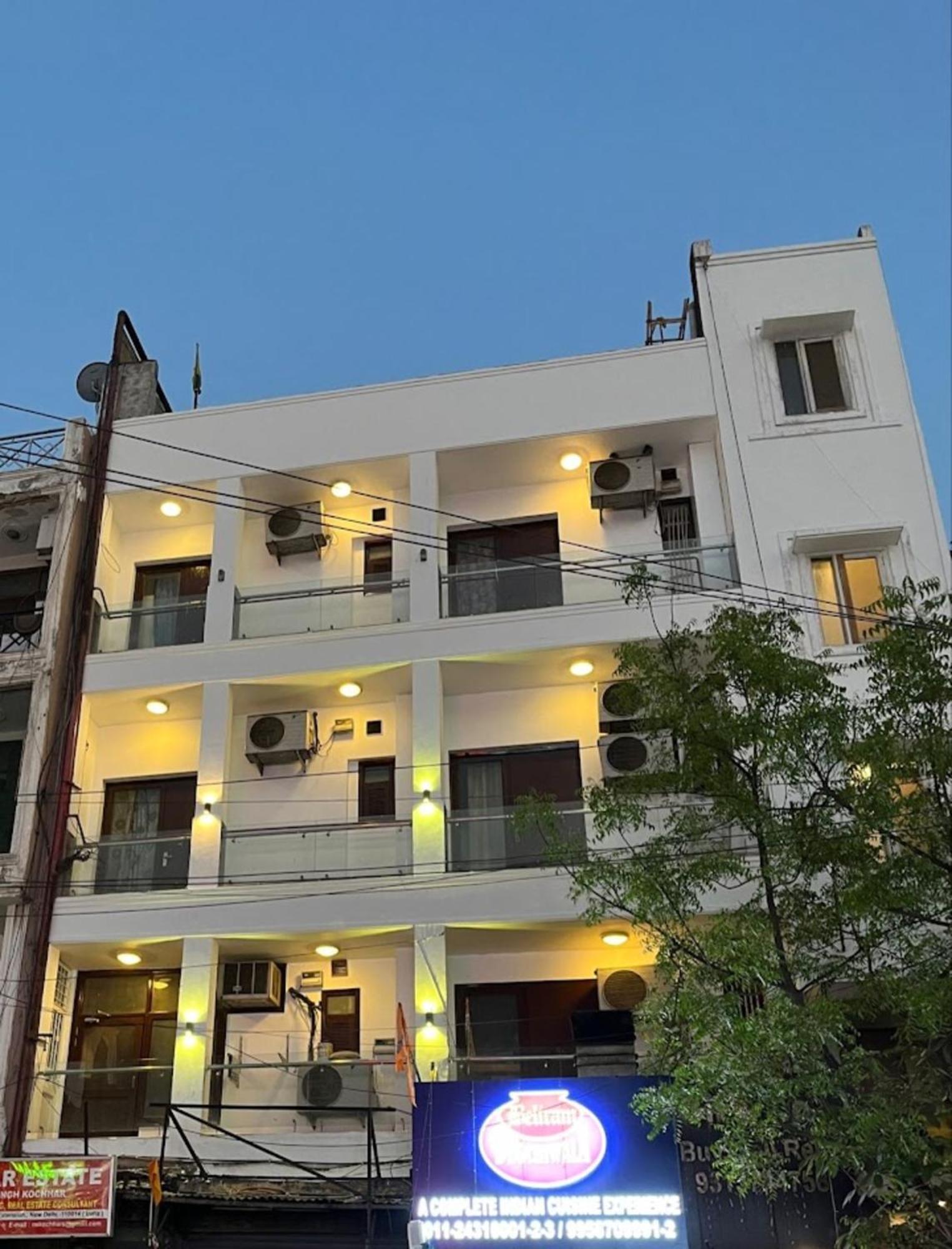 Bir - 5 Mins Away From Nizamuddin Dargah Hotel 3*