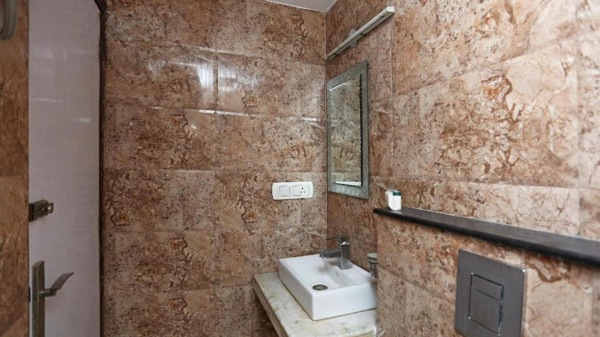 Bir - 5 Mins Away From Nizamuddin Dargah Hotel